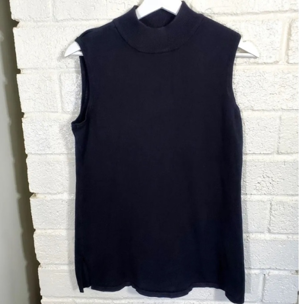 JM Connection mock neck sleeveless split hem black top size M